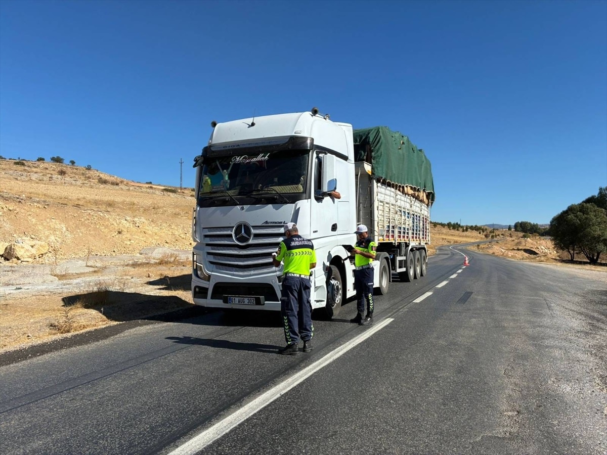 [YEREL / KAMU · Yozgat · Çayıralan] Yozgat'ta Jandarma Denetimi: 5 Sürücüye Cezai İşlem