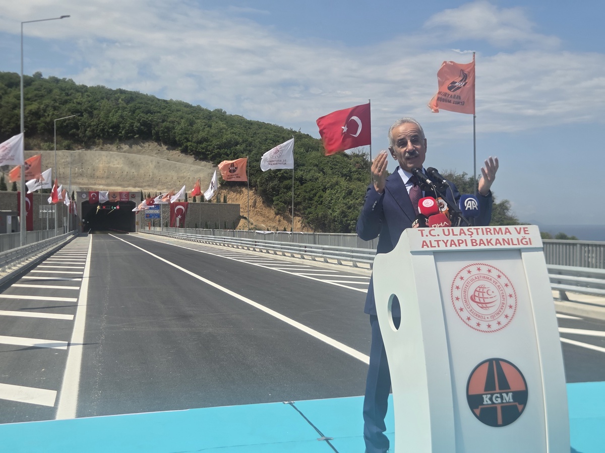 [YEREL / KAMU · Yalova · Armutlu] Bakan Uraloğlu: Yalova-Armutlu Yolu ile Yıllık 260 Milyon Lira Tasarruf Sağlanacak