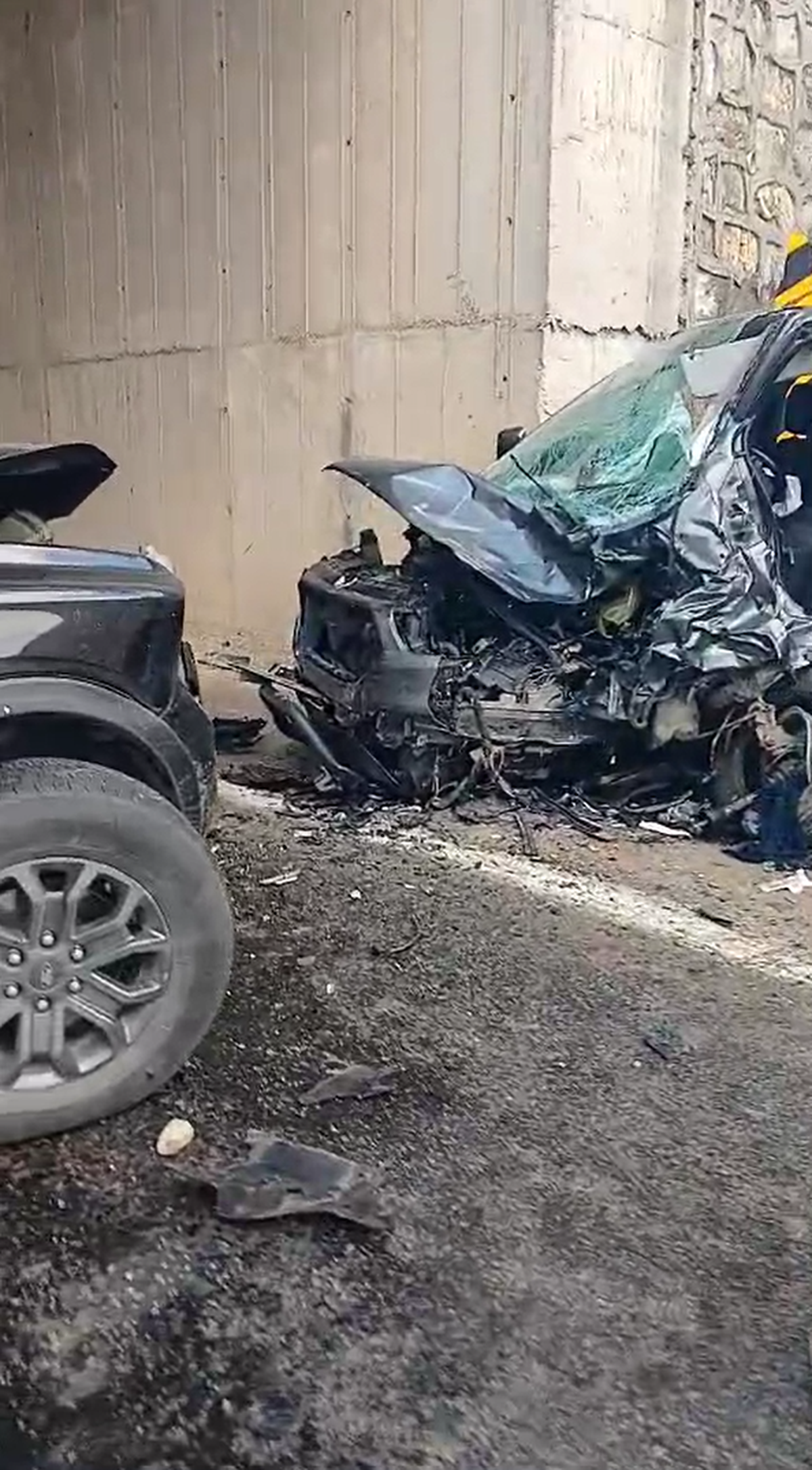 [YEREL / KAMU · Yalova · Çınarcık] Çınarcık'ta Kafa Kafaya Çarpışma: 3 Yaralı