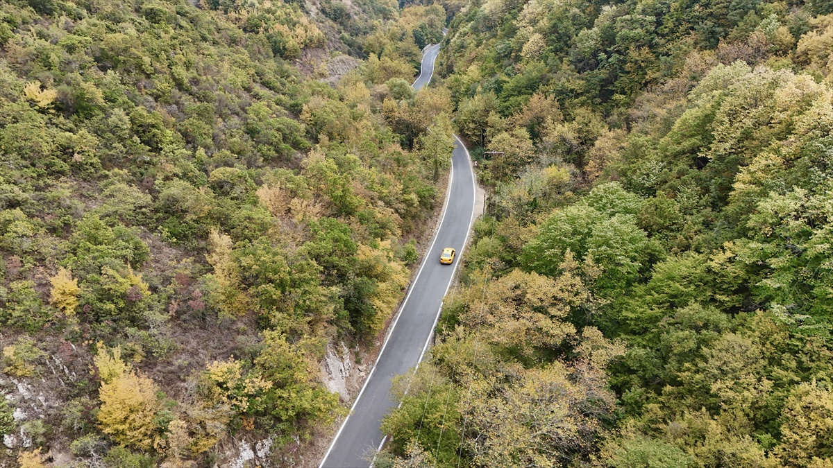 Tekirdağ'da Ganos Dağı etekleri sonbahar renkleriyle fotoğrafçıların ilgisini çekiyor