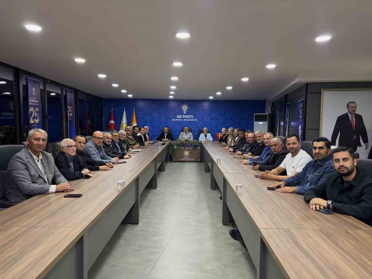 AK Parti Bilecik İl Yönetim Kurulu, yeni dönem hedeflerini toplantıda istişare etti