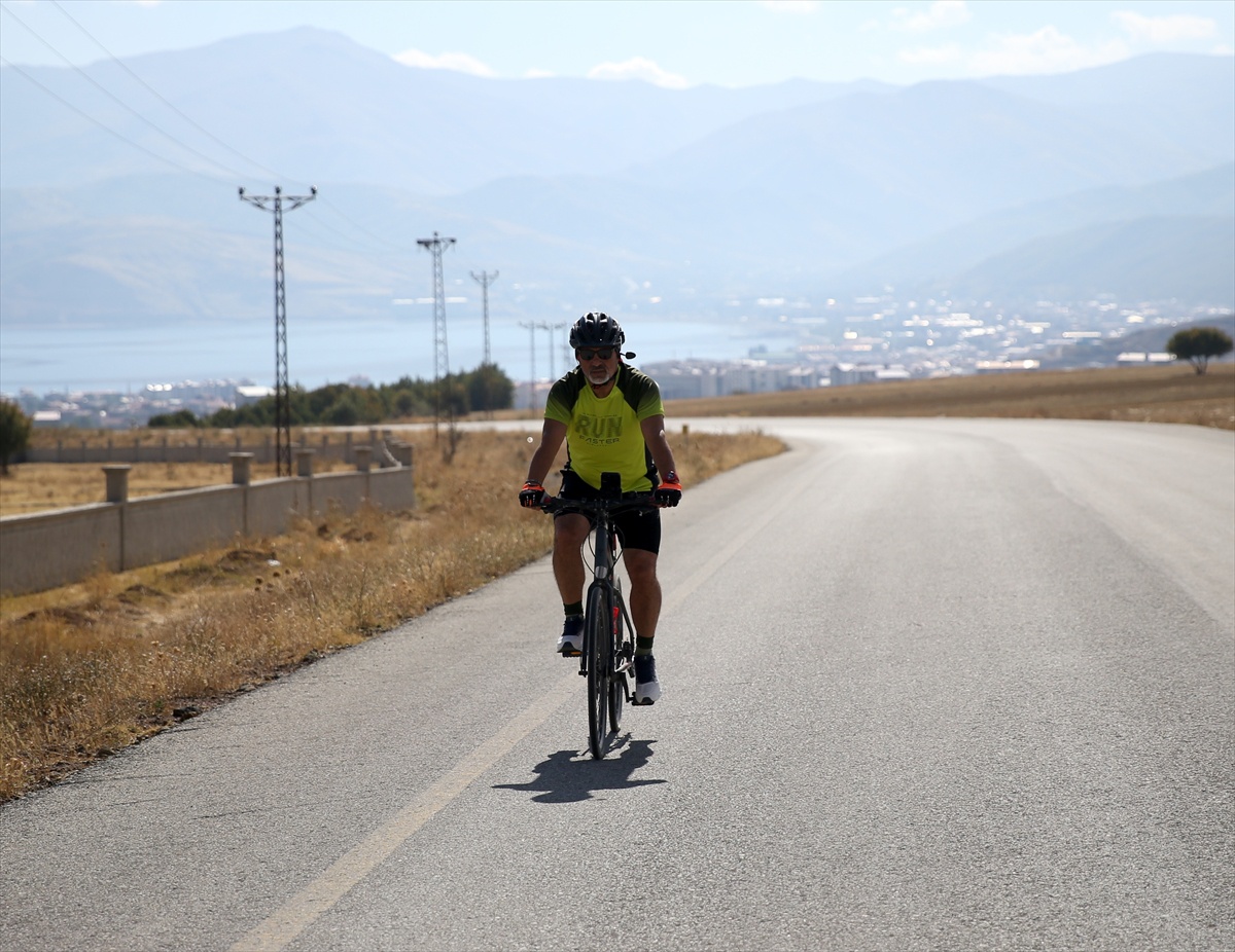 Merdiven çıkmakta zorlanıyordu, 4 kez anjiyo oldu! Sigarayı bırakan Cemal Yıldırım bir günde 150 kilometre pedal çeviriyor