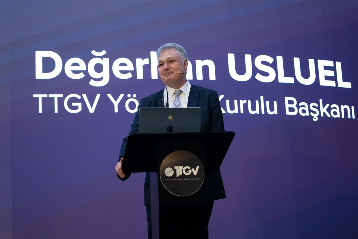 Ankara'da TTGV Günü'nde teknoloji ödülleri sahiplerine takdim edildi