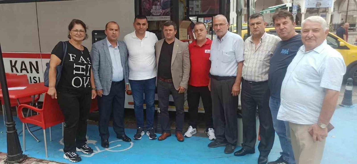 [BELEDIYE · Zonguldak · Devrek] Devrekli Muhtarlardan Kızılay'a Anlamlı Destek