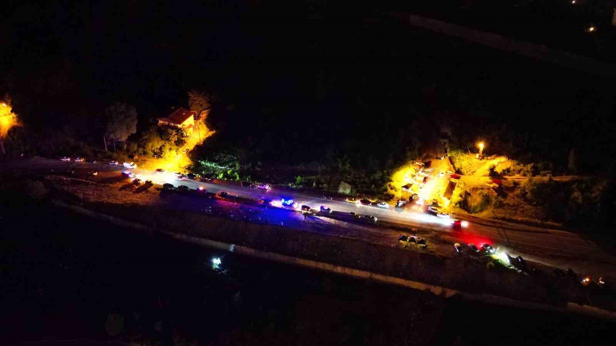[BELEDIYE · Zonguldak · Devrek] Zonguldak Devrek'te Trafik Kazası: 1 Kişi Hayatını Kaybetti