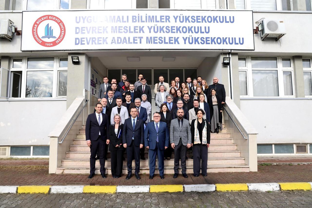 [YEREL / KAMU · Zonguldak · Devrek] BEUN Devrek MYO ve Uygulamalı Bilimler Yüksekokulunda yeni akademik yıl değerlendirildi