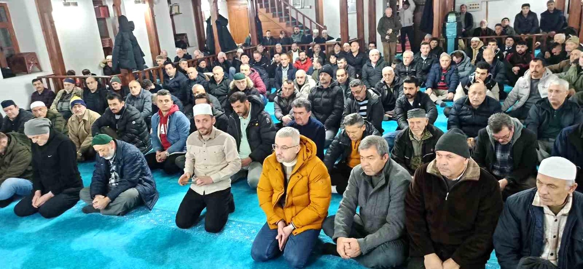 [YEREL / KAMU · Zonguldak · Devrek] Devrek'te Mirac Kandili coşku içerisinde idrak edildi