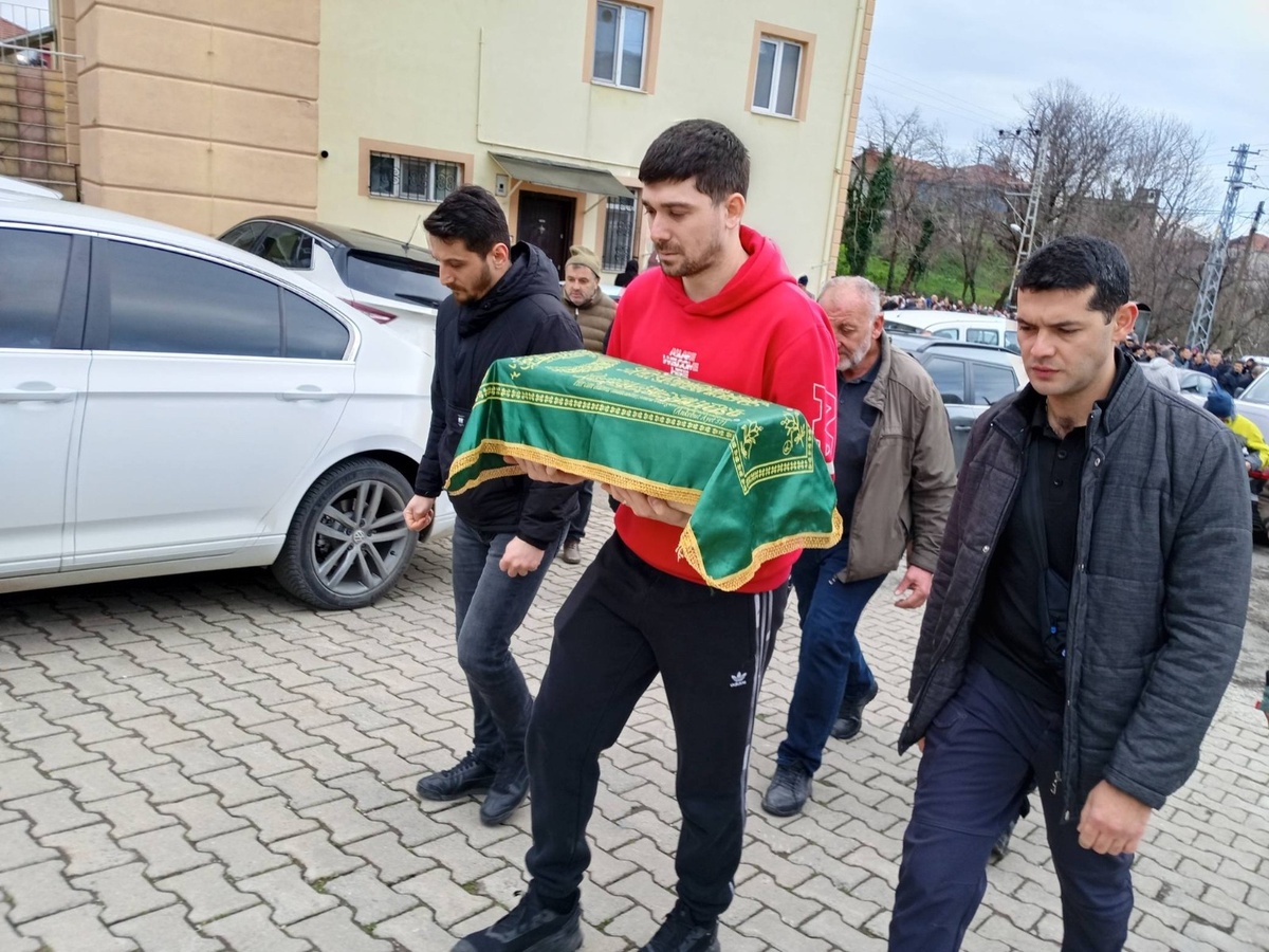 [YEREL / KAMU · Zonguldak · Ereğli] 1,5 aylık bebek yaşama tutunamadı