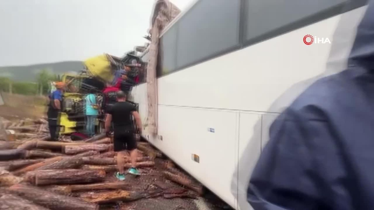 [YEREL / KAMU · Zonguldak · Gökçebey] Metro Turizm'e ait otobüs, tomruk yüklü kamyonla çarpıştı: 2 ölü, 23 yaralı