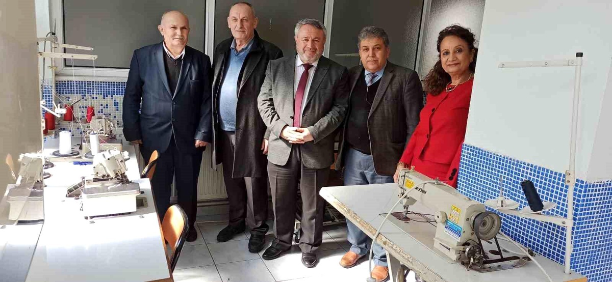 [YEREL / KAMU · Zonguldak · Gökçebey] Gökçebey Halk Eğitim Merkezi, Gazze'deki kadın ve çocuklar için giysi üretimi yaptı