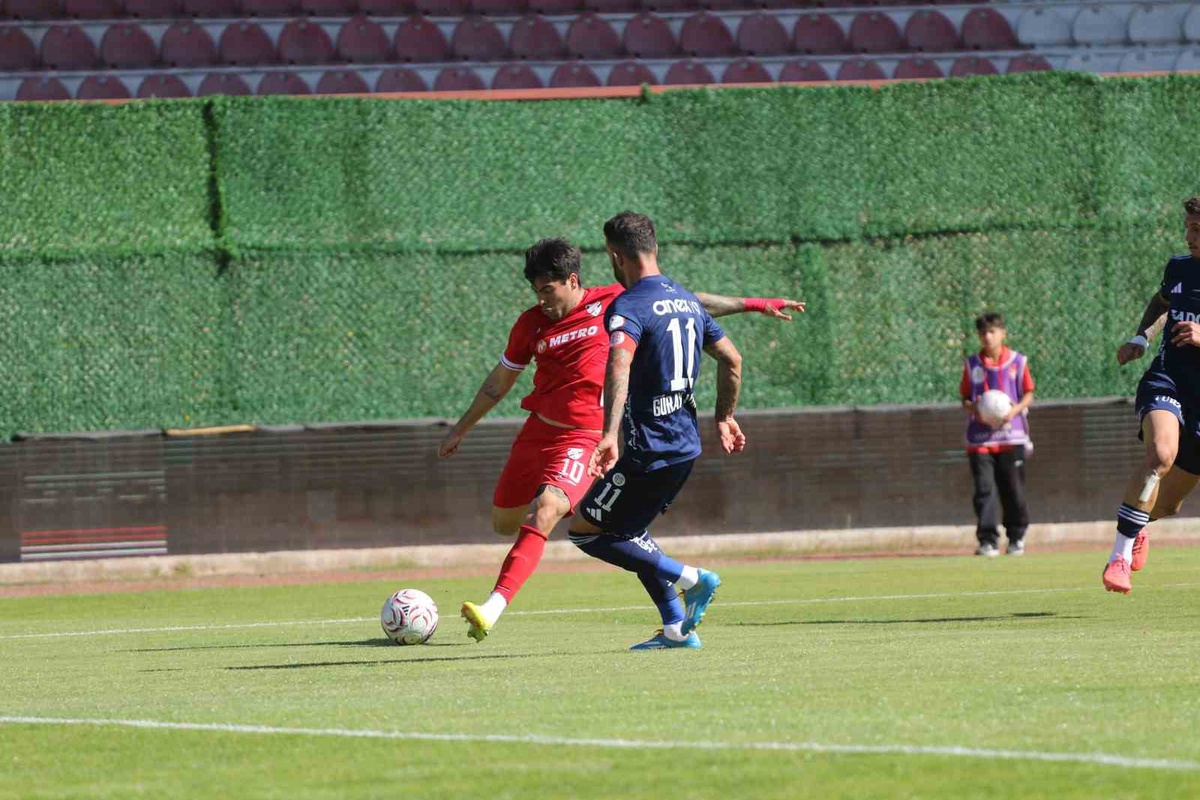 [BELEDIYE · Van] Boluspor, Trendyol 1. Lig'de sahasında Antalyaspor'a 69'da yediği golle 1-0 yenildi