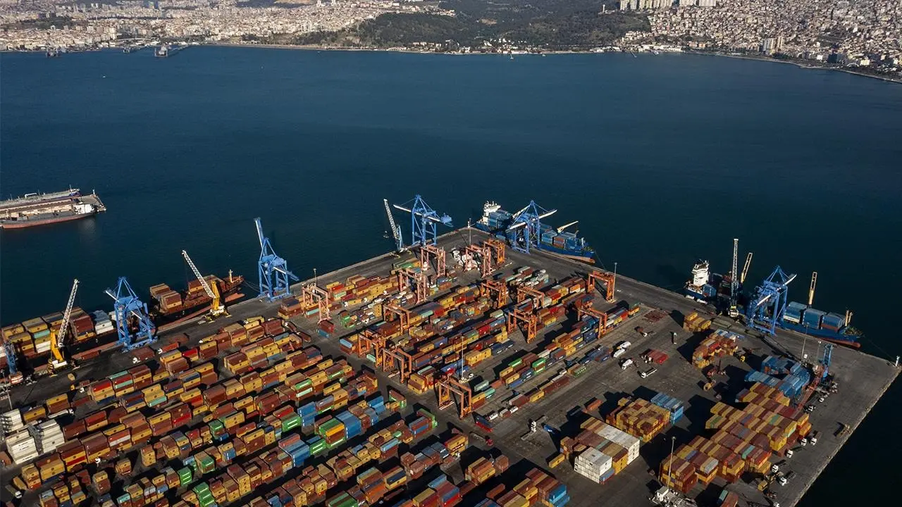 İzmir Limanı 1,5 milyar dolarlık yatırımla yenilenecek