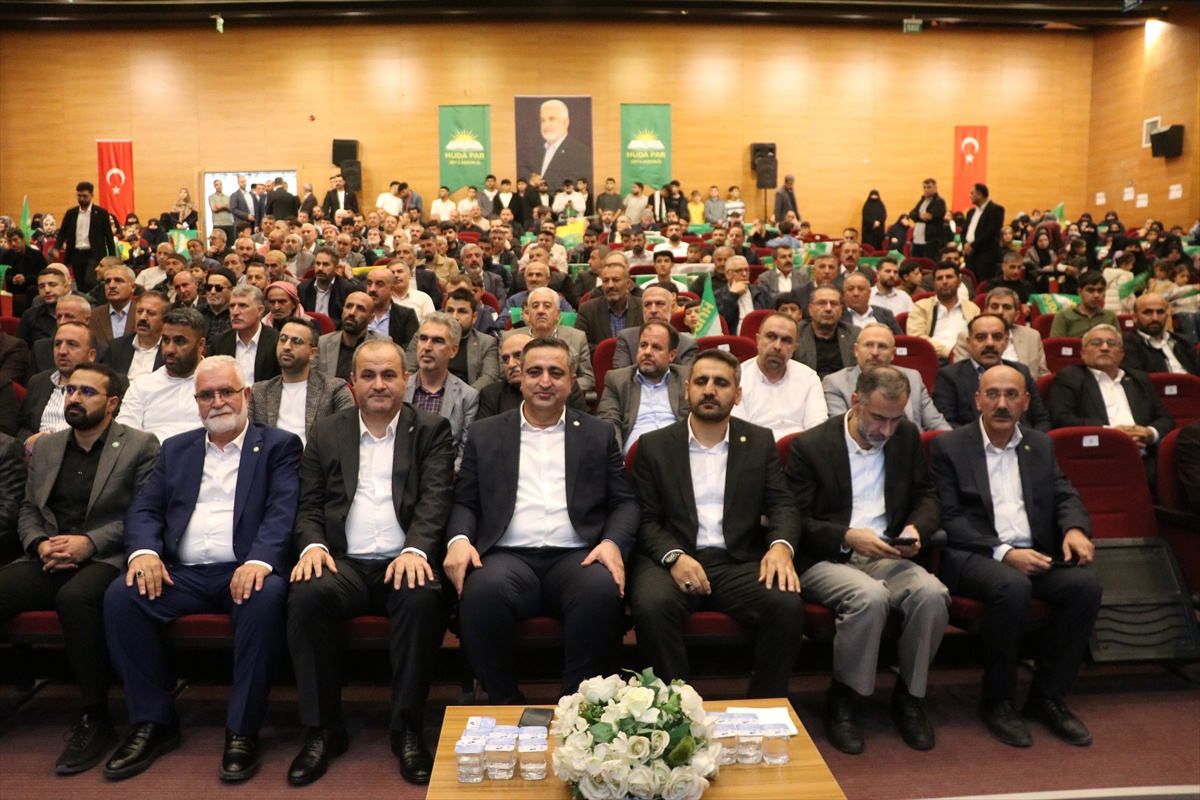 HÜDA PAR Siirt İl Kongresi'nde Abdülhakim Tekin Yeniden İl Başkanı Seçildi
