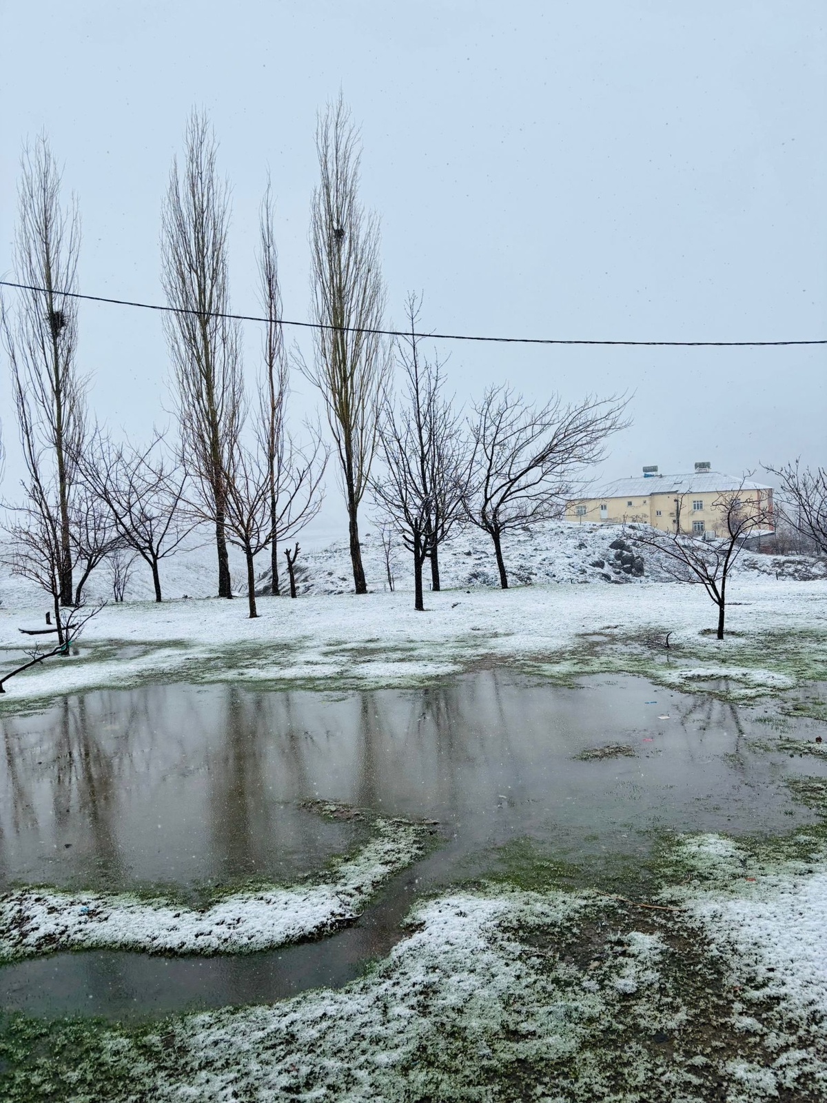 [YEREL / KAMU · Siirt · Pervari] Siirt'in yüksek kesimlerinde kar yağışı