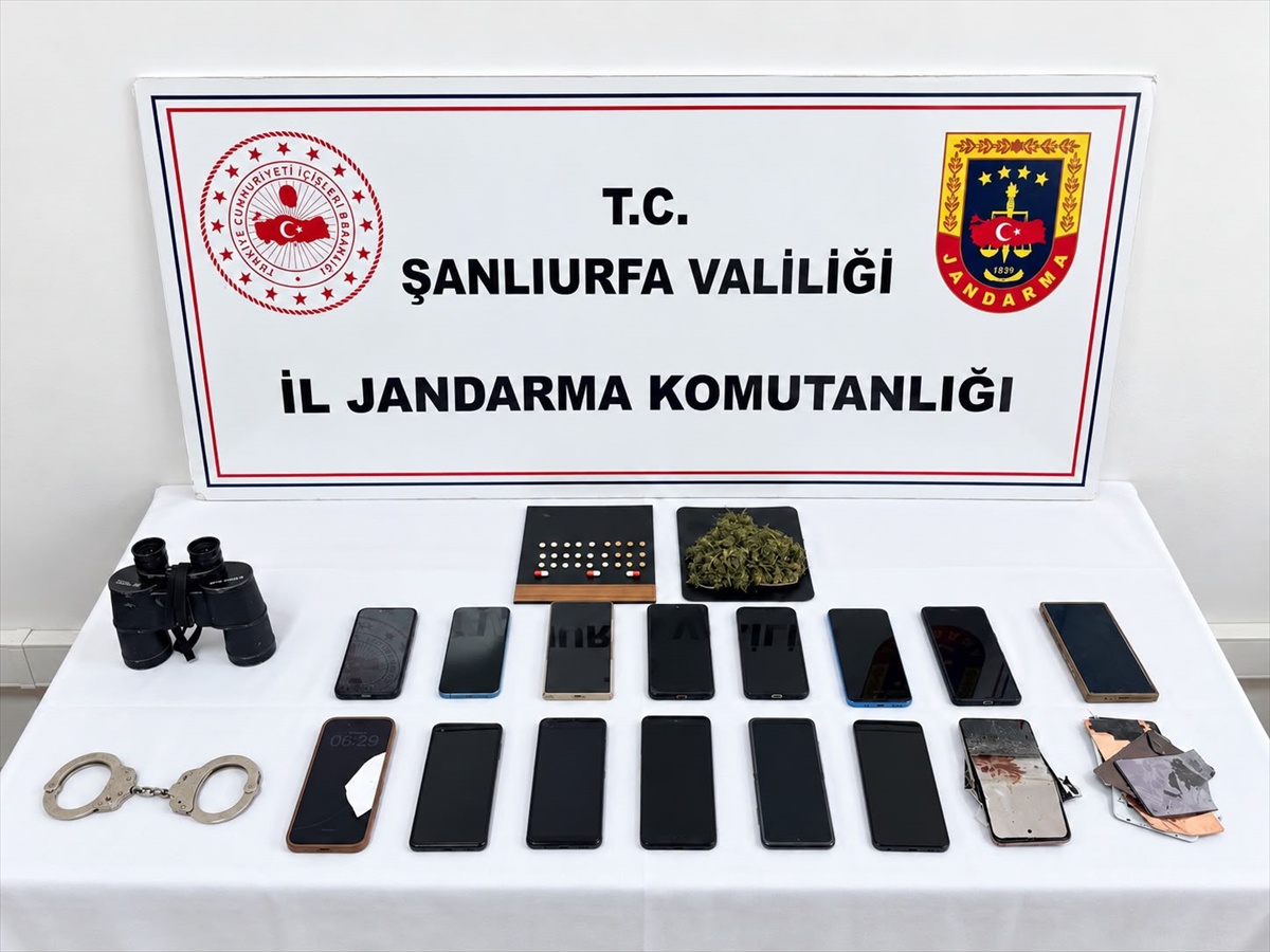 [YEREL / KAMU · Şanlıurfa · Akçakale] Şanlıurfa Akçakale'de dolandırıcılık şüphelileri dronla yakalandı, 3 kişi tutuklandı