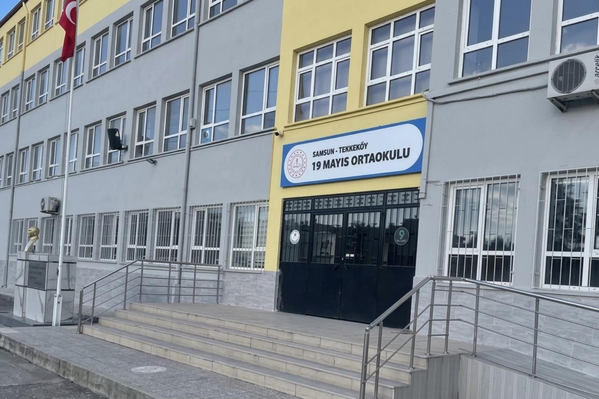 [BELEDIYE · Samsun · 19 Mayıs] Bir okula daha turnike kuruldu: Öğrenciler artık kart basarak girecek
