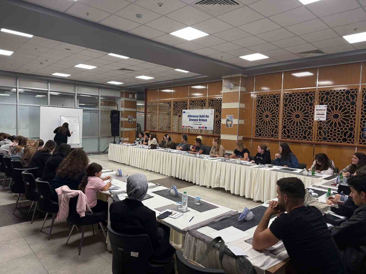 Erasmus+ projesiyle 5 ülkeden 35 gençlik çalışanı Bitlis'te bir araya geldi
