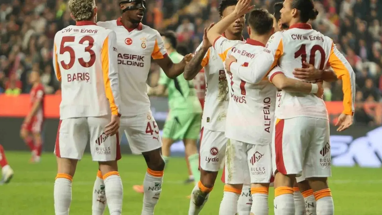 4 eksik! Galatasaray Gençlerbirliği maçının kamp kadrosunu açıkladı