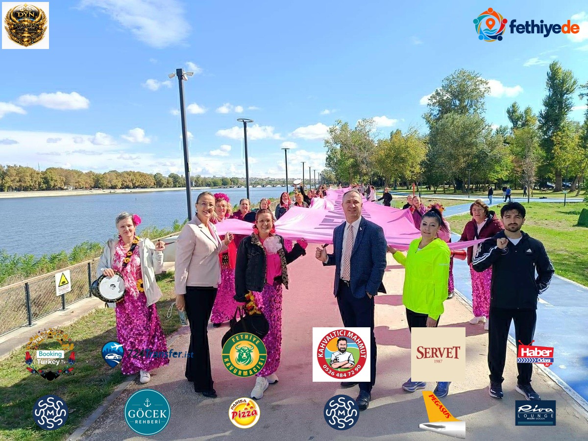 Edirne'de kadınlar meme kanseri farkındalığı için 18 metrelik pembe afiş açtı