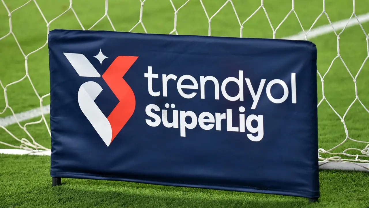 Süper Lig'de haftanın açılış maçı! İlk gol geldi... CANLI