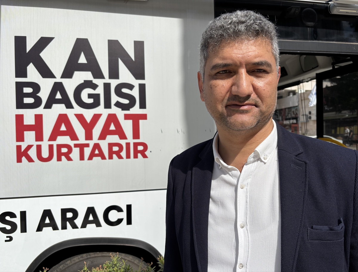 Kumluca'da muhtarlar Kızılay'ın kan bağışına 200 ünite hedefiyle destek verdi