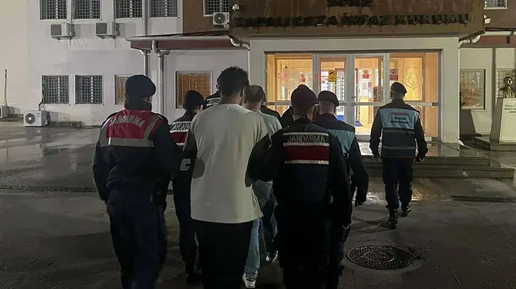Aydın Didim'de Bir Otele Düzenlenen Operasyonda 10 Kişi Tutuklandı