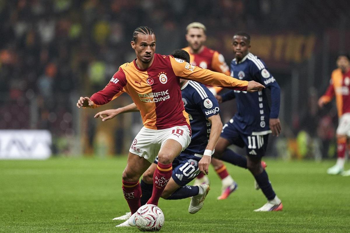 Leroy Sane kimdir, sözleşmesi ne zaman bitiyor? Barcelona yenilgisinden sonra taraftara seslenen Galatasaraylı futbolcu kaç yaşında?