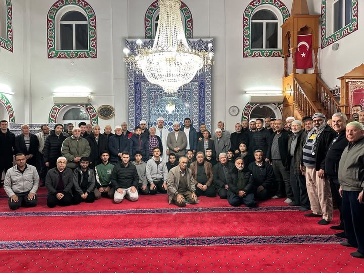 Çivril'de sabah namazı buluşmasında İlçe Müftüsü aile sorumluluklarını anlattı