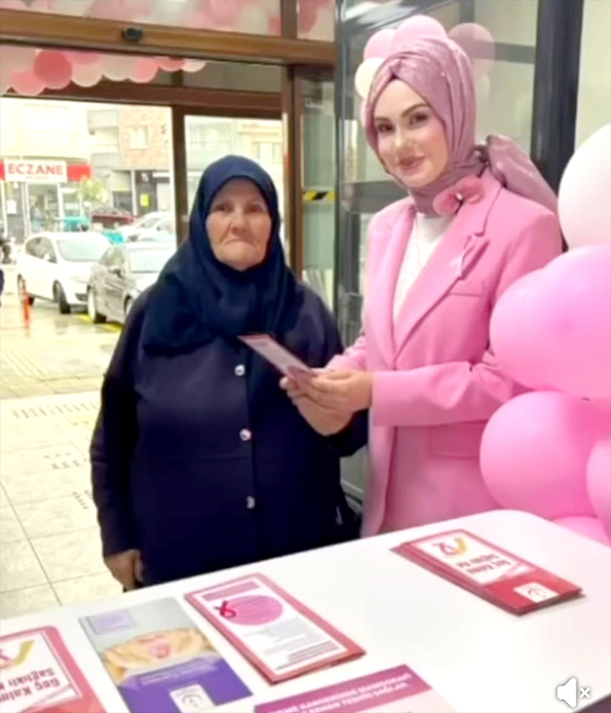 Gelibolu İlçe Sağlık Müdürlüğü meme kanserinde erken teşhise dikkat çekti