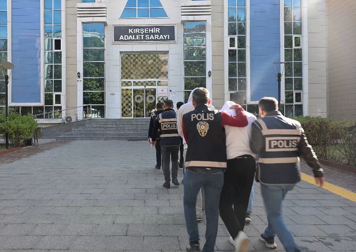 Kırşehir'de yağma ve yaralama olaylarında yakalanan 5 şüpheliden 3'ü tutuklandı