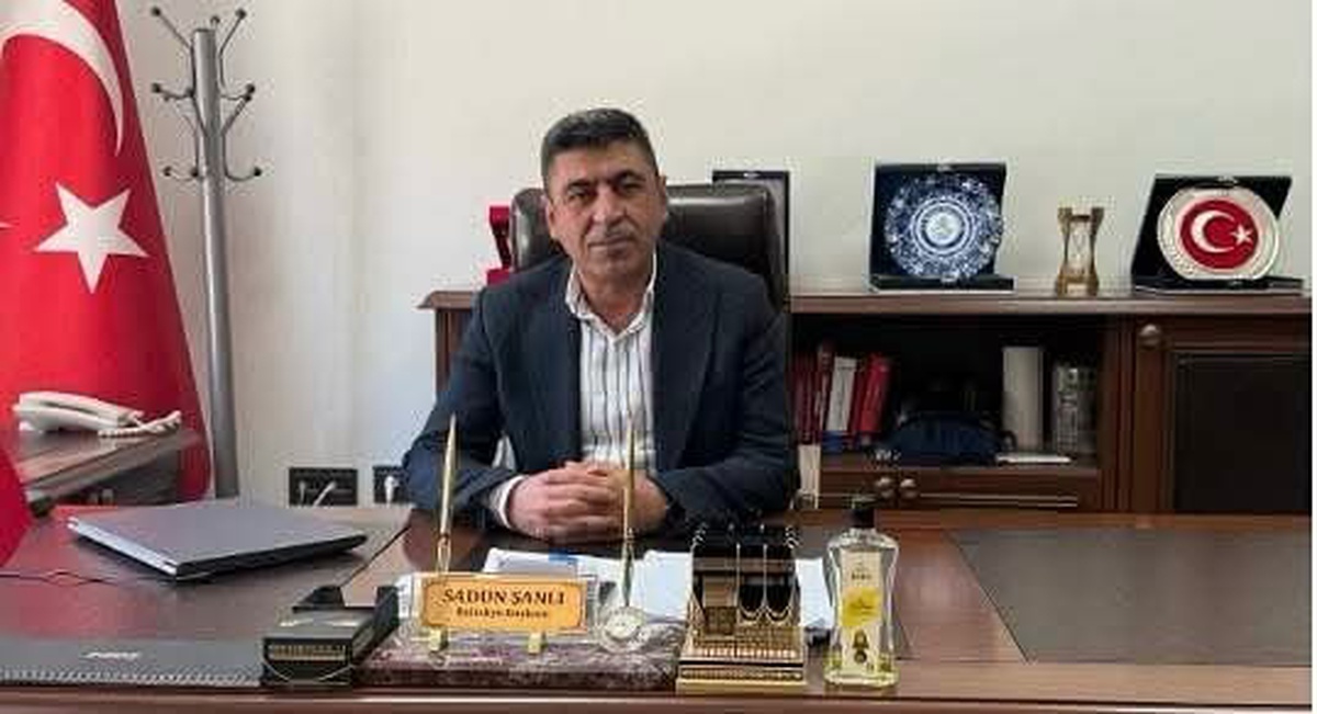 Şırnak Kasrik Belde Başkanı Sadun Şanlı CHP'den istifa edip bağımsız devam edecek