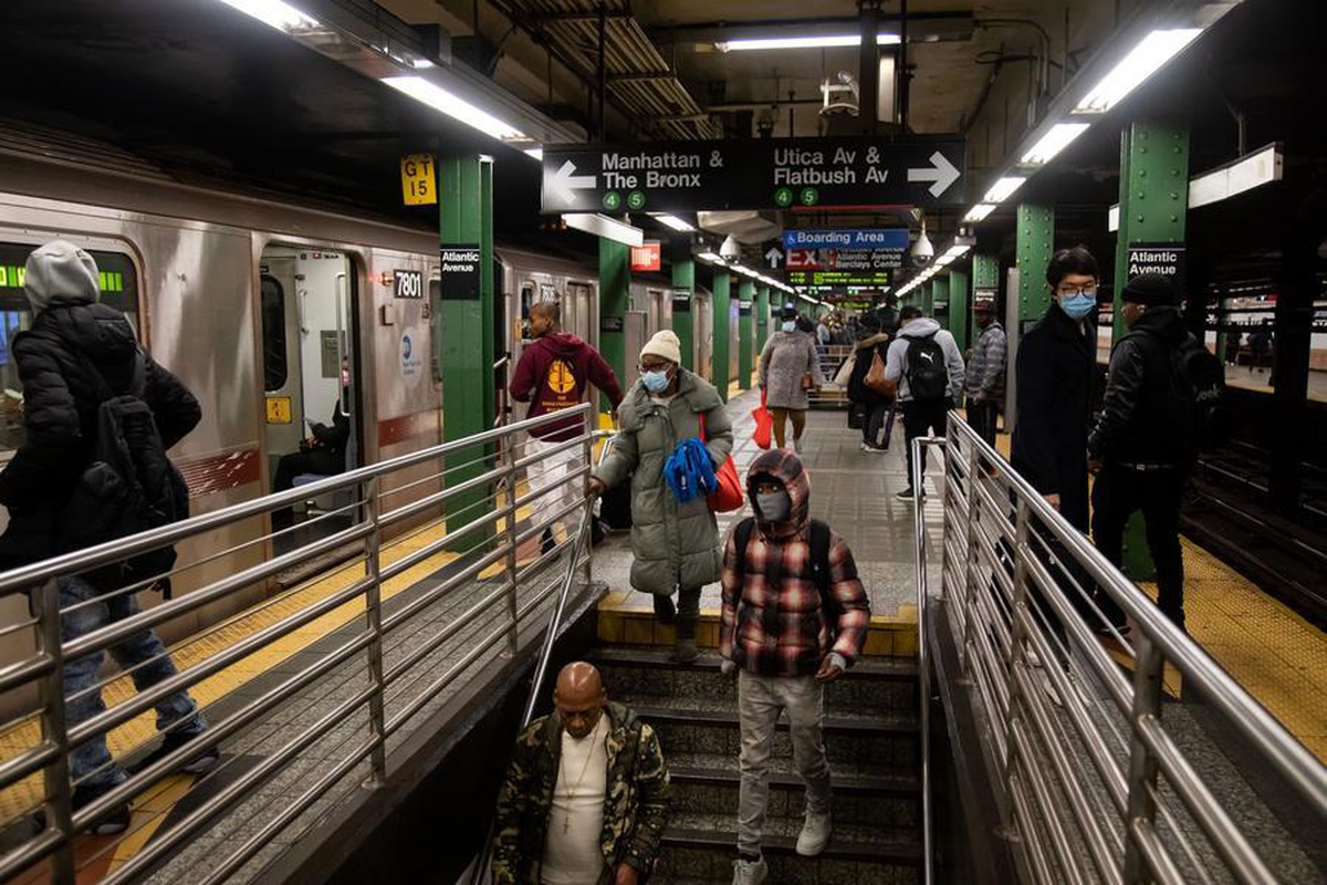 New York'ta metro istasyonunda düzenlenen silahlı saldırıda bir kişi yaşamını yitirdi