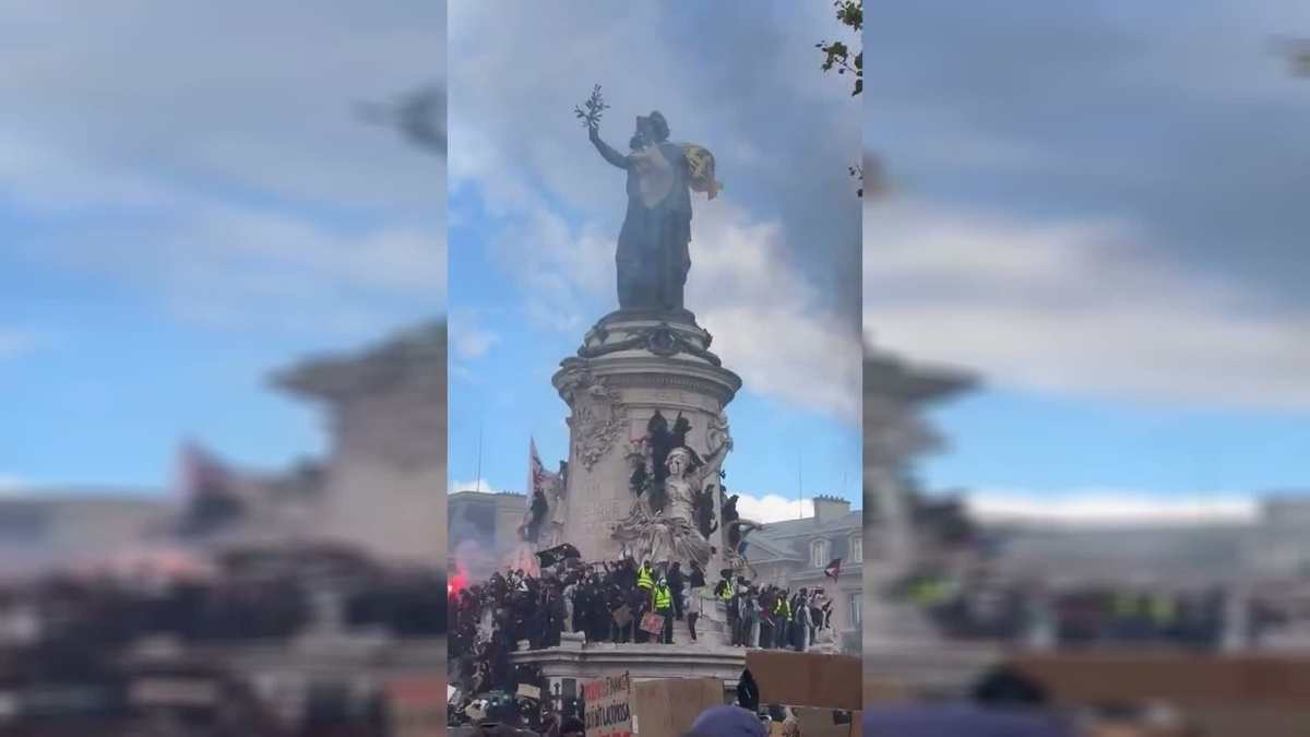 Fransa'da hayat pahalılığı protestolarında 1200'den fazla kişi gözaltına alındı
