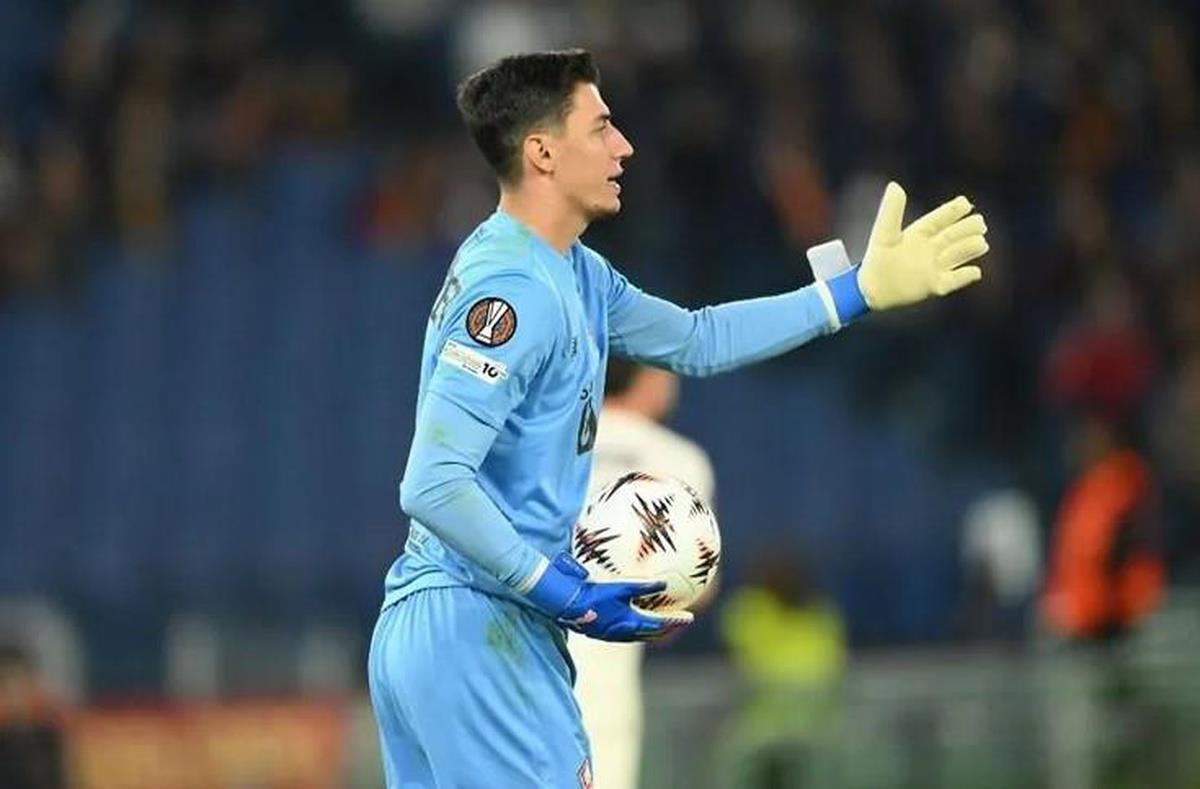 Berke Özer neden oynamadı? Galatasaray'ın rakibi Lille'in İzmirli kalecisi kimdir, hangi takımlarda oynadı?