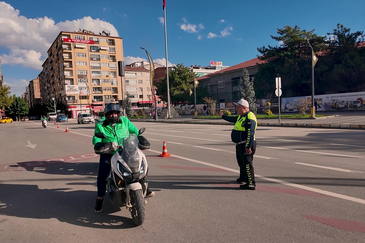 Elazığ'da motosiklet denetiminde 63 sürücüye 1 milyon 311 bin 652 lira ceza kesildi