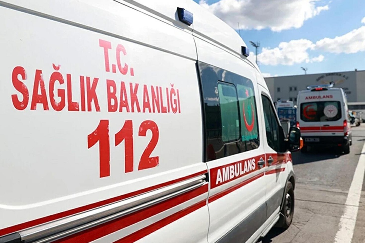 Batman'da 8. kattaki balkondan düşen iki çocuk annesi kadın yaşamını yitirdi