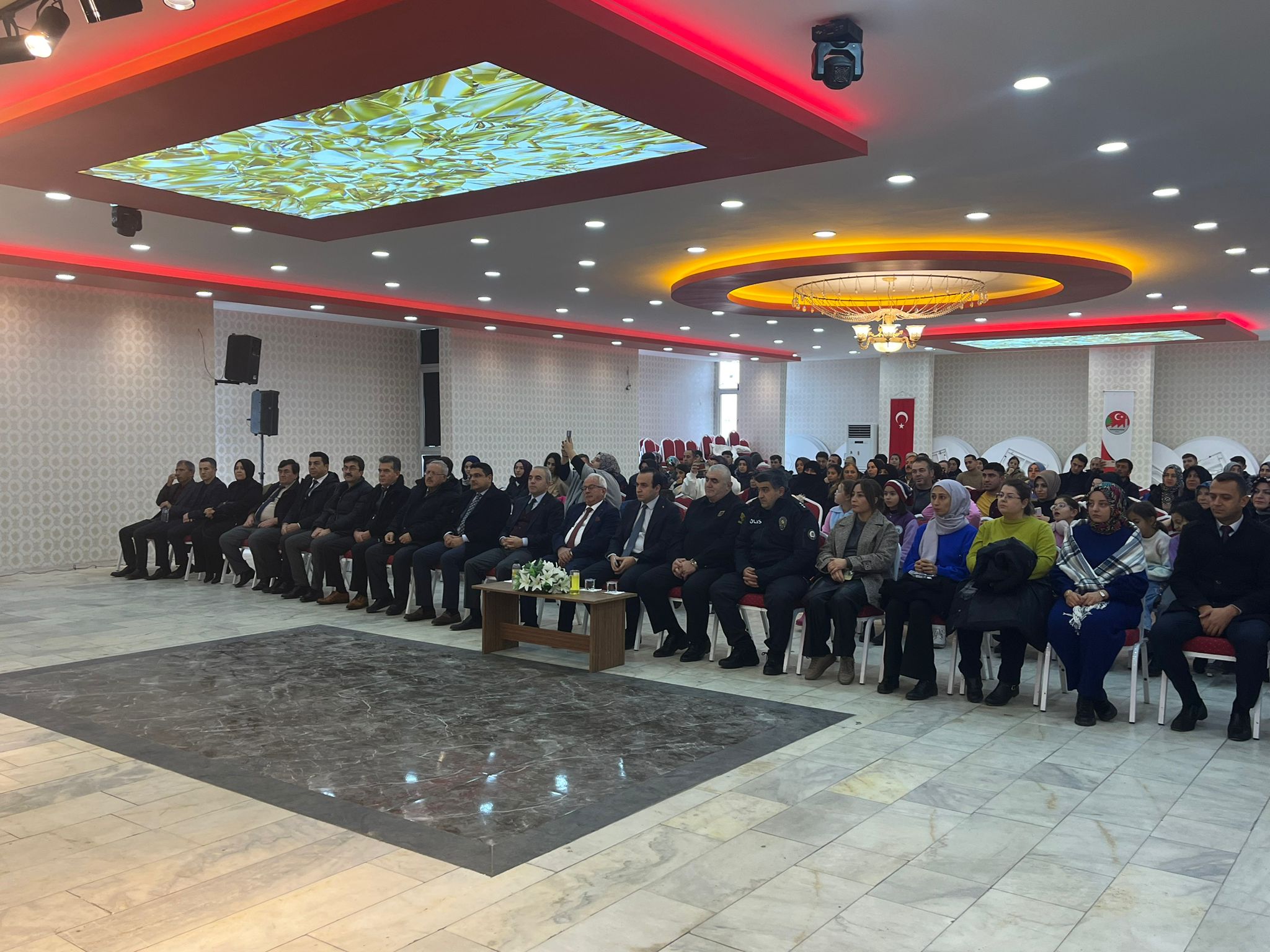 [BELEDIYE · Çankırı · Korgun] İlçemi̇zde 24 kasim öğretmenler günü kutlandi.