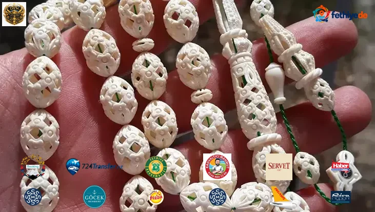 Gündüz güvenlik görevlisi, boş zamanlarında tespih ustası! Sanatını dişe işliyor