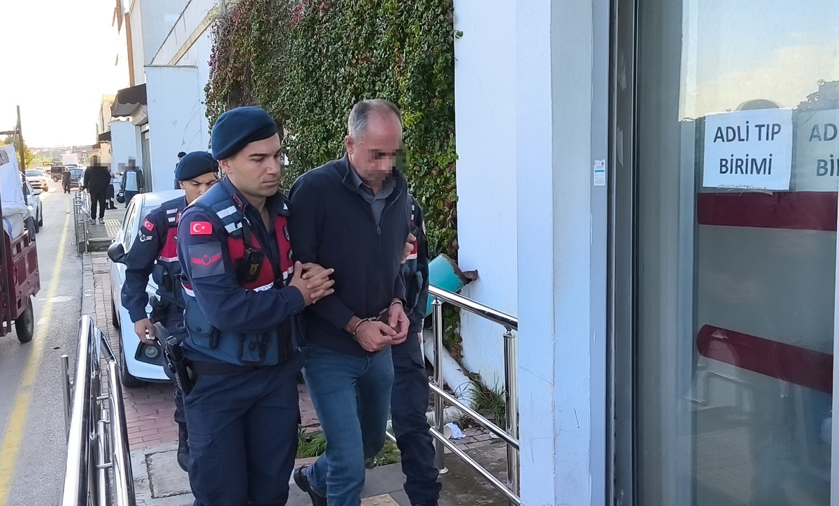 Adana Çukurova'da belediyedeki ihale soruşturmasında 4 yüklenicinin işlemleri sürüyor