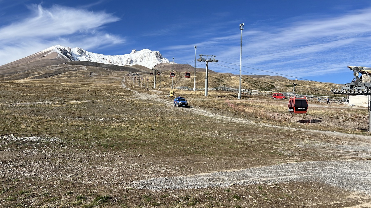 Erciyes'te rehber Hasan Ali Şahin, yaklaşık 300 metre yuvarlanarak hayatını kaybetti
