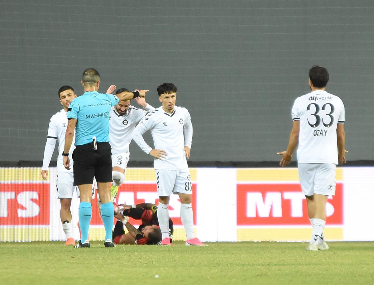 Altay, bu sezon evinde oynadığı 4 maçta galibiyet yüzü görmedi