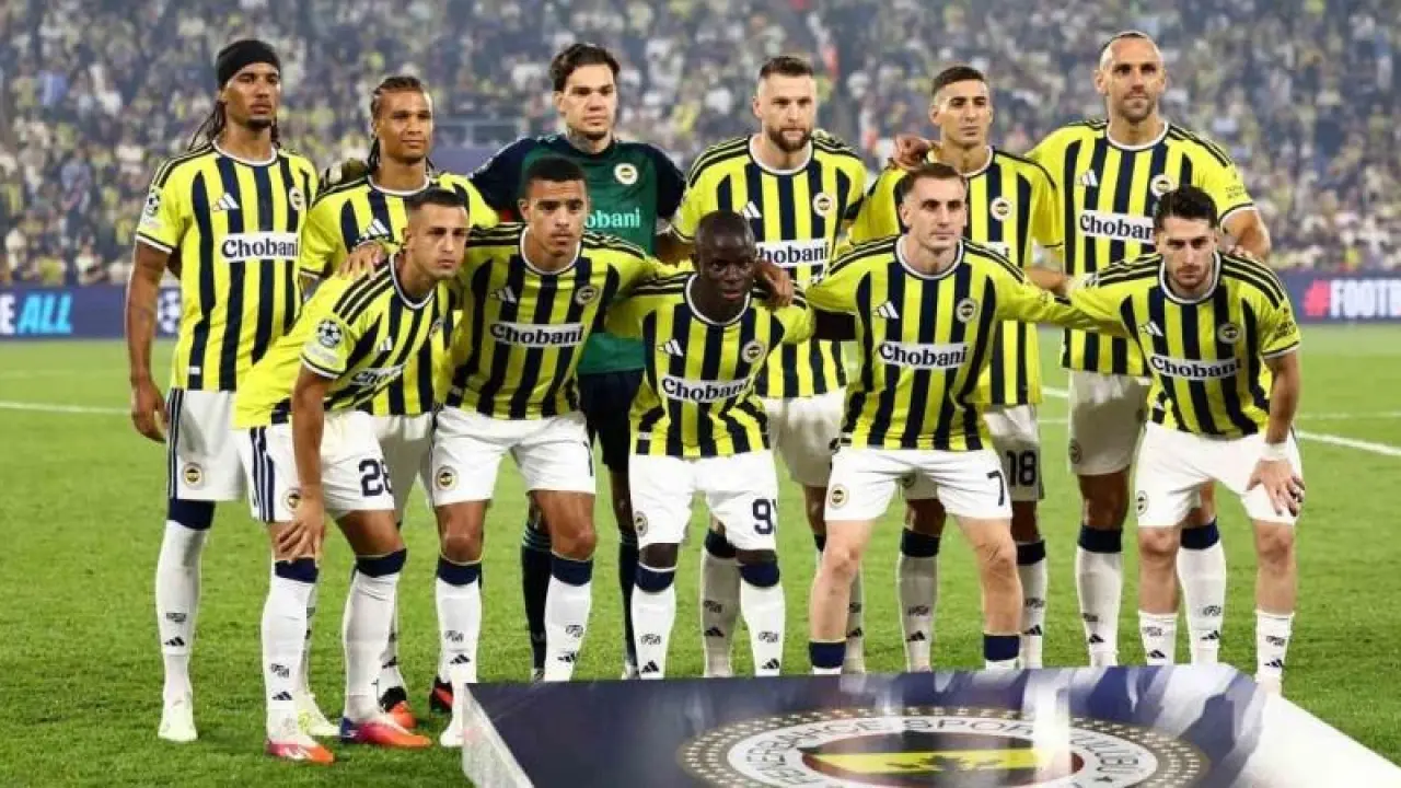 Fenerbahçe, Devler Ligi'nde 'İlk' için sahaya çıkacak! Slavia Prag maçı öncesi 2 eksik