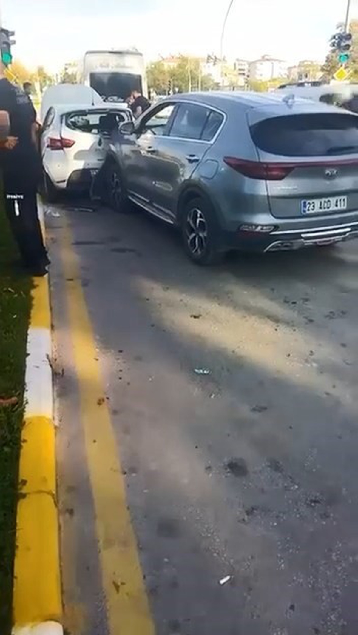 Elazığ Mustafapaşa'da 3 araç zincirleme kazaya karıştı, 1 kişi yaralandı