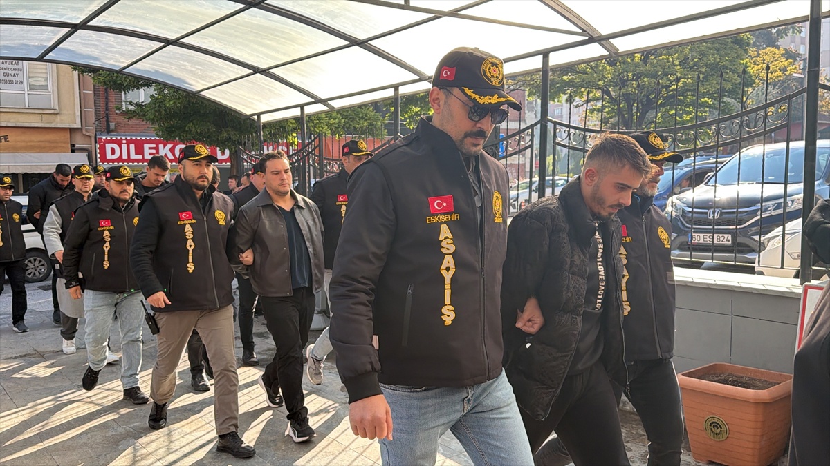 Eskişehir Odunpazarı'nda silahlı kavgada öldürülen kişiyle ilgili 1 zanlı tutuklandı