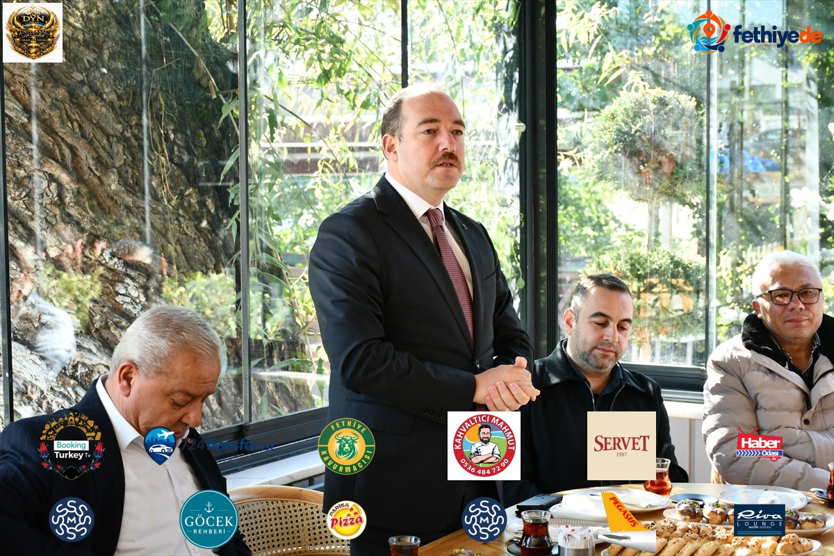 Mengen'de Muhtarlar Günü dolayısıyla Hükümet Konağı önünde tören düzenlendi