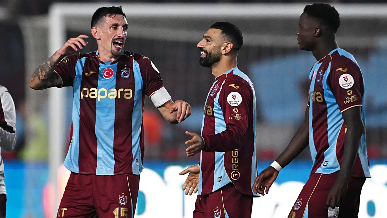Trabzonspor'dan galibiyetin ardından Beşiktaş'a göndermeli paylaşımlar!