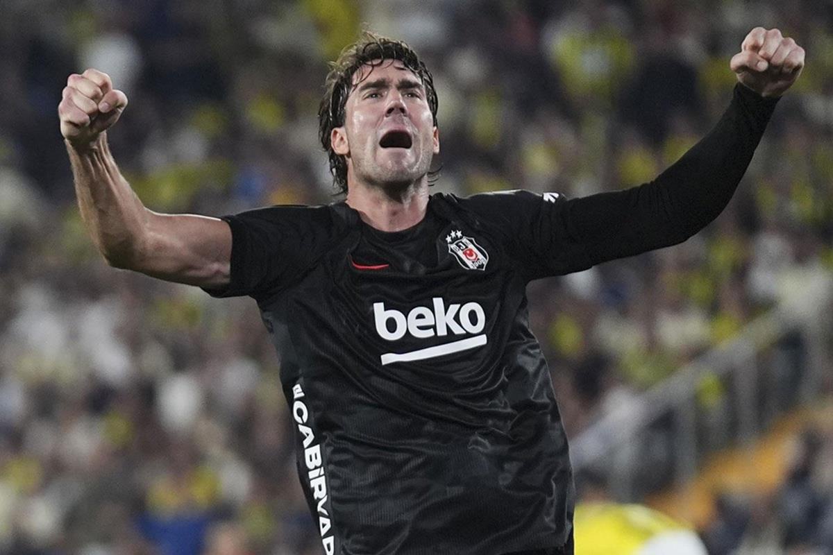 Dusan Vlahovic kimdir, kaç yaşında, nereli? Derbide Trabzonspor'a 2-0 kaybeden Beşiktaş'ın Sırp golcüsü Juventus'tan nasıl geldi, maaşı ne kadar?
