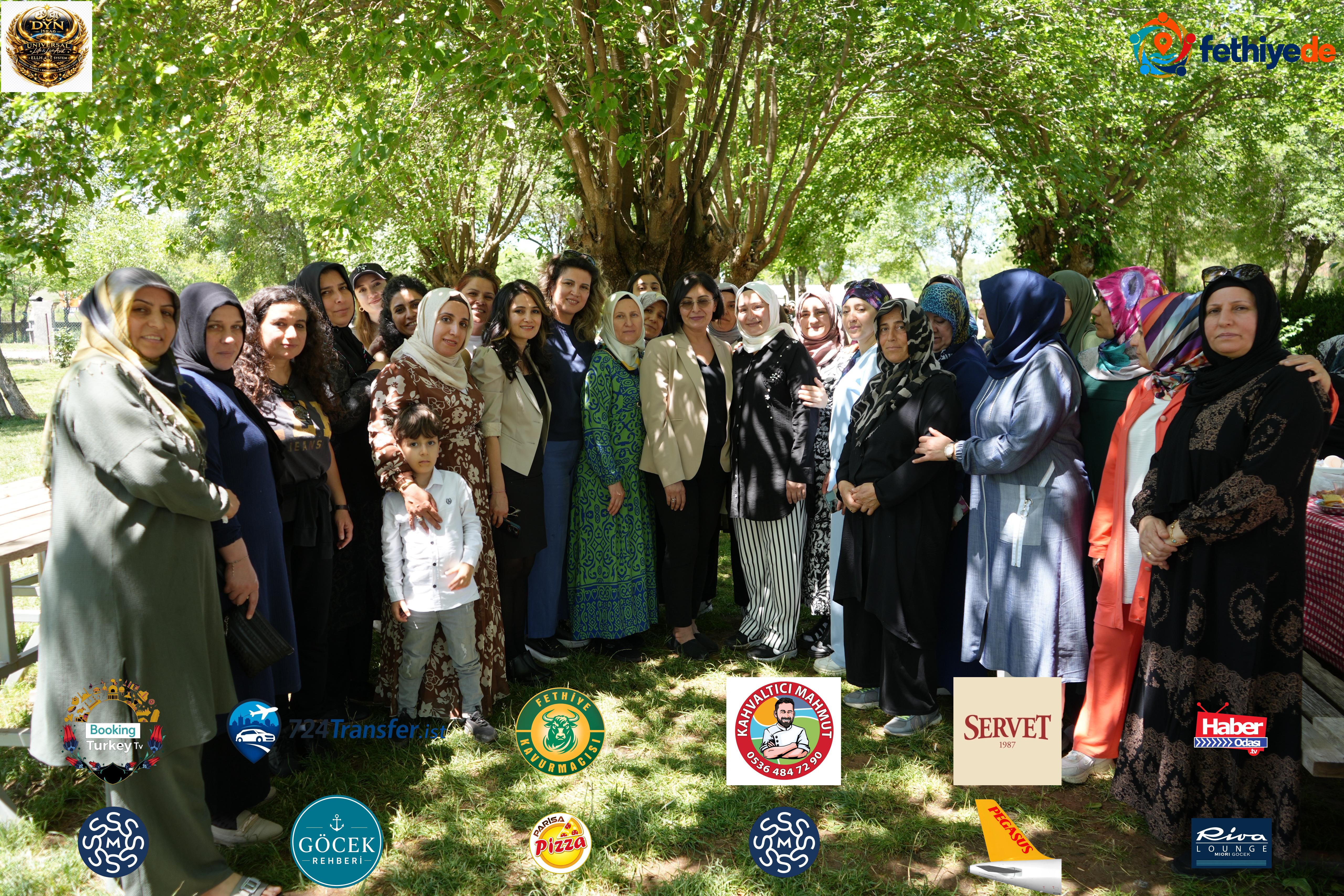[BELEDIYE · Diyarbakır · Kayapınar] Anneler, Anneler Günü'nde Bir Araya Geldi
