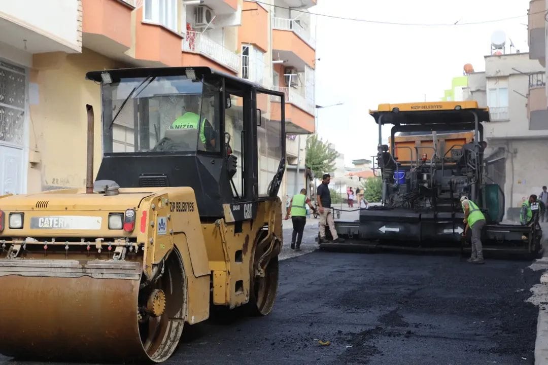 [BELEDIYE · Gaziantep · Nizip] Nizip Belediyesi sahada, yollar yenileniyor