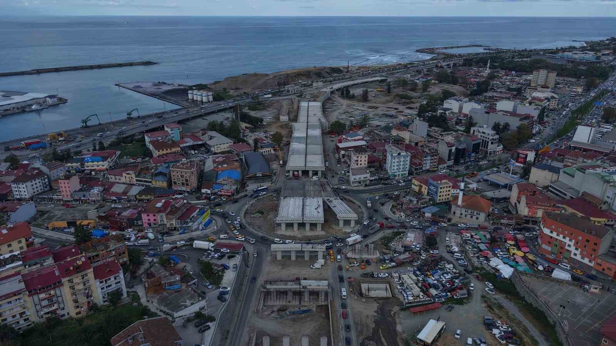 Trabzon'da Değirmendere Viyadüğü yükseliyor, kazık imalatında sona gelindi